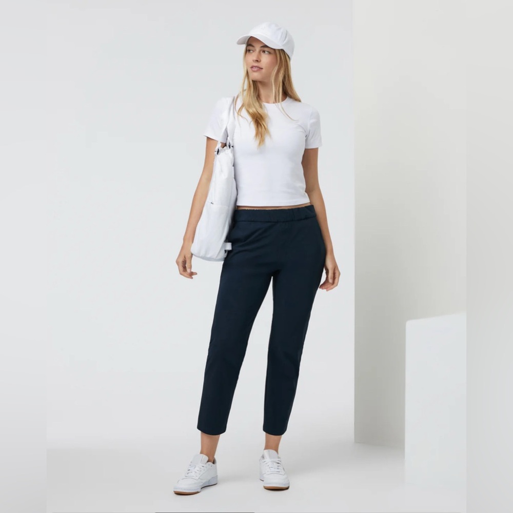 Vuori Miles Ankle Pant in Pistachio